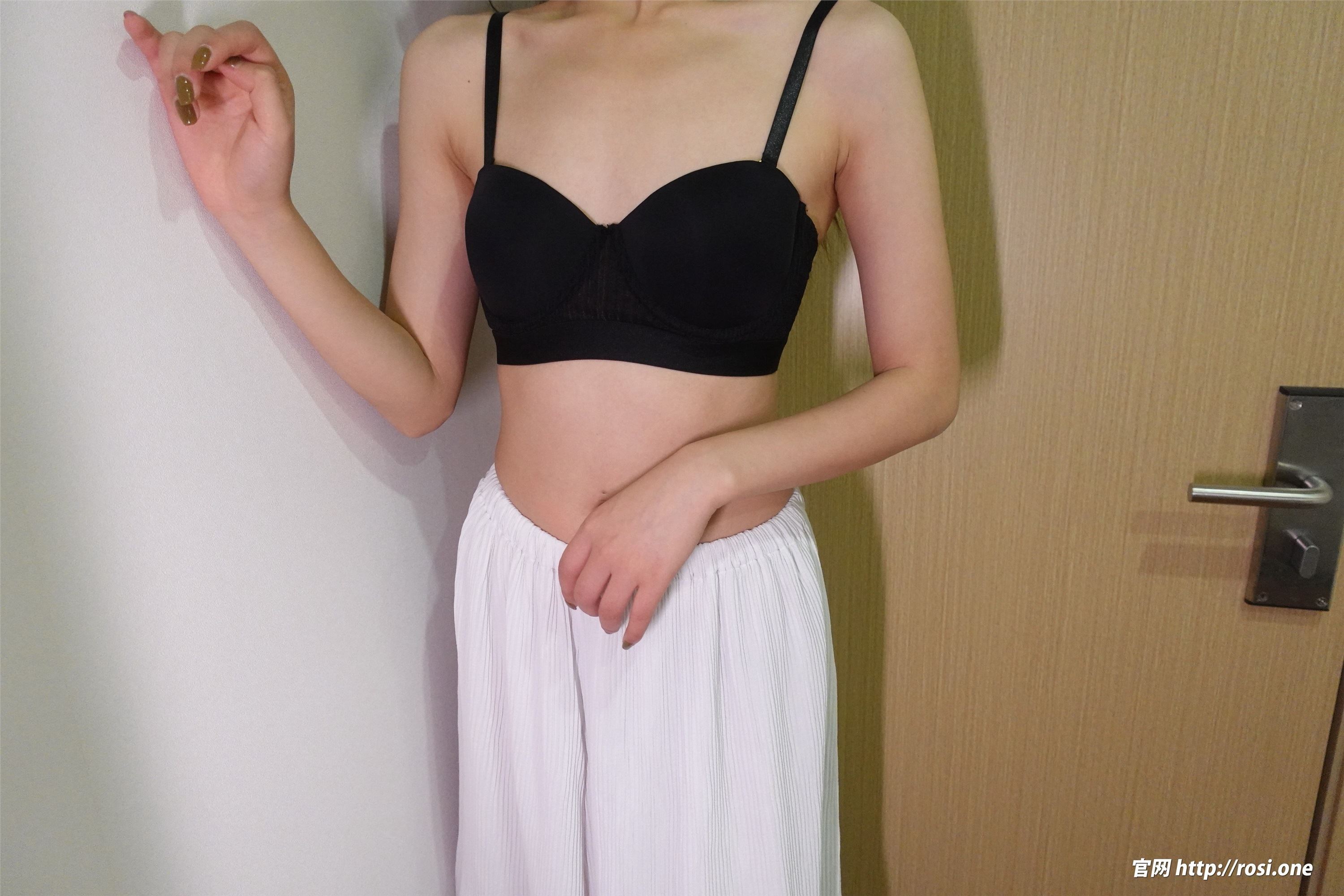 ROSI写真 2022.01.28 NO.3707